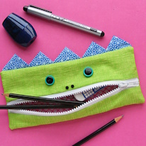 photo d'une trousse en forme de monstre