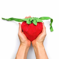 photo d'un sac à coulisse en forme de fraise