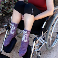 photo d'une paire de chaussettes à motifs de chaussons de danse