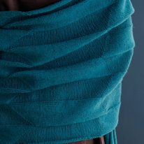 photo d'un châle bleu texturé