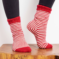 photo d'une paire de chaussettes rayées