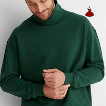photo d'un adulte portant un pullover vert à col montant