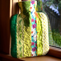 photo d'une housse de bouillotte en patchwork